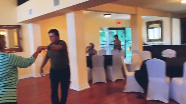 Royal Ballroom Dance Studio - East Coast Swing Group Class смотреть онлайн