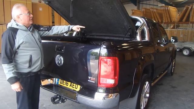 VW Amarok Sportd Lid Tonneau Cover With Styling Bars
