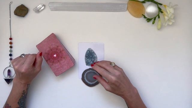 YES OR NO • TIMELESS • Pick a Card • (Psychic Tarot Reading) смотреть онлайн