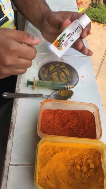 Mirchi Haldi ki toothpaste #apkishruti #prank #india смотреть онлайн