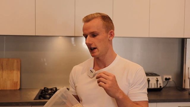 What You Need To Know About Açai Bowls - My High Protein Açai Recipe смотреть онлайн