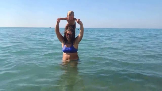 Рома на море. Ныряем.Окт16 смотреть онлайн