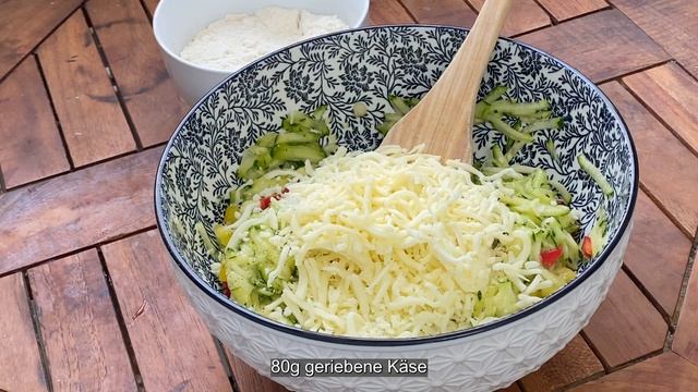 Ich habe noch nie so leckere Zucchini Muffins gegessen! Einfach & schnell zubereitet! смотреть онлайн