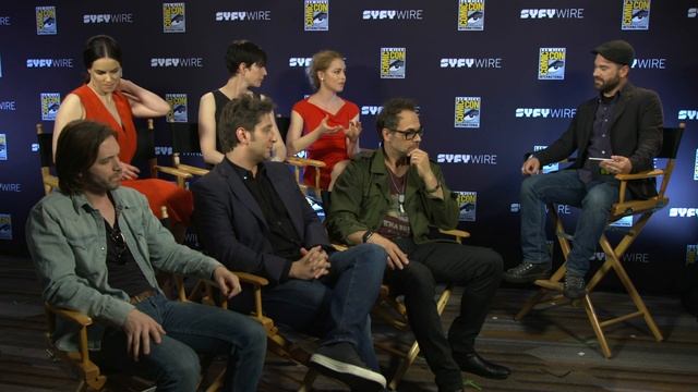 12 Monkeys Cast Preview Finale and What's to Come | San Diego Comic-Con 2017 | SYFY WIRE смотреть онлайн