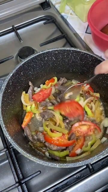 Гречка с подливкой. Қайнатылған қарақұмық тұздығымен. #shortvideo #short #блюдо #shortsyoutube