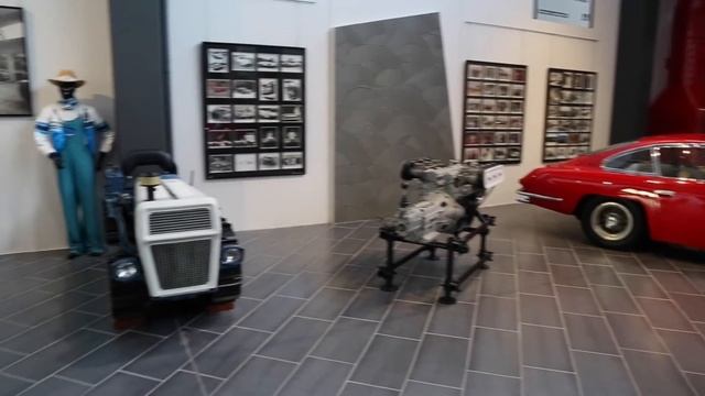 Ferrucio Lamborghini Center смотреть онлайн