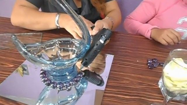 Tutorial 32 Como Hacer Centro de Mesa Boda con Cisne Vidrio Soplado Espejo Petalos de Rosa Gemas DI смотреть онлайн