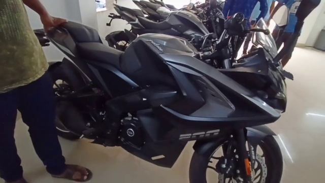 DIPHU Timung Automobile Showroom EMI Bike 20 Percent pipen Long ik ji Nanglitum.Humri dam ik non.. смотреть онлайн