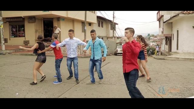 Salsa dancing cali colombia streets - video смотреть онлайн