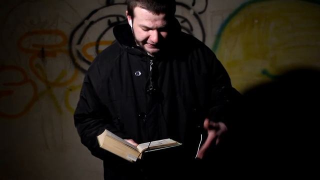 #1 Van Taylor - Читаємо класику. Рубрика "Читаємо реп, будь-який текст" смотреть онлайн