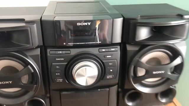 Comment utiliser la mémoire du syntoniseur sur Sony mini hi-fi component system mhc-ec69i смотреть онлайн