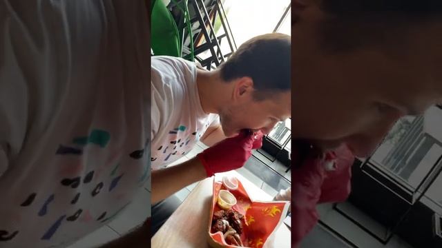 Пробуем крылышки Чака Норриса из Buffalo’s