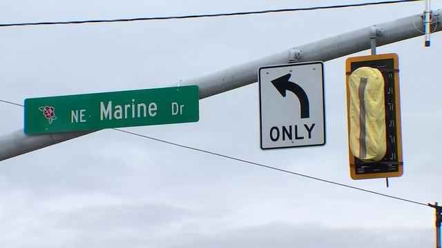 PBOT installs new traffic light at NE Marine Drive смотреть онлайн