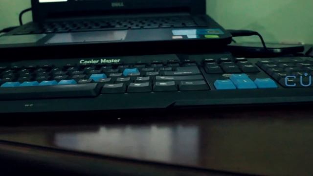 Track Camera Text смотреть онлайн