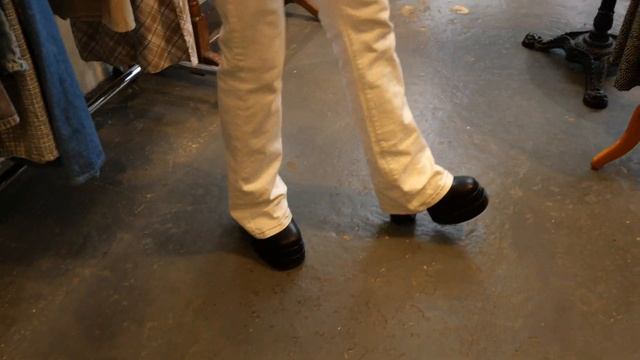 What are people wearing? Vancouver - Winter 2023 (East Van, Gastown, City Centre) смотреть онлайн