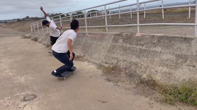 DISTURBING SKATEBOARD VIOLATIONS CAUGHT ON FILM смотреть онлайн