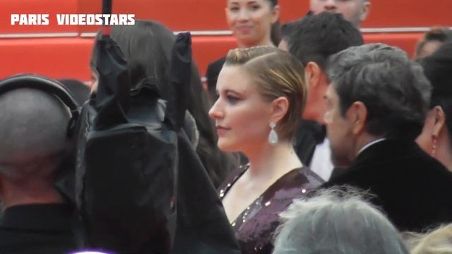 Greta Gerwig, Lily Gladstone, Nadine Labaki on the red carpet @ Cannes 14 may 2024 Film Festival смотреть онлайн