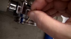 Протекает магистральный фильтр. Металлическая колба