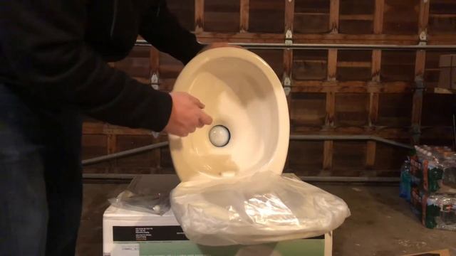 Thetford 42060 Aqua-Magic Style II Rv Toilet смотреть онлайн