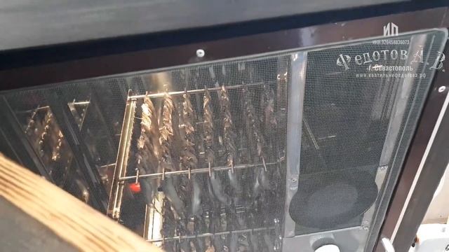 Обсушка мойвы с турбосеткой для холодного копчения в коптильне ИП Федотов А. В. смотреть онлайн