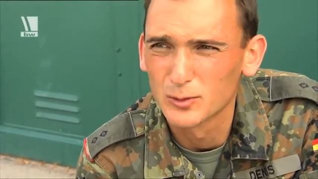 Ferien in Flecktarn смотреть онлайн