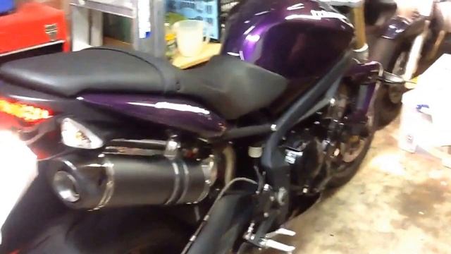 SC Project GP Tech with 2012 Street Triple смотреть онлайн