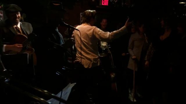 Mark Fite and his seductive New Years Eve Strip Tease @ The Barkley смотреть онлайн