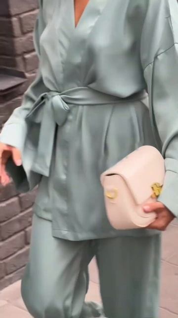 Костюм кимоно из шелка #тренды #одежда #летнееплатье смотреть онлайн