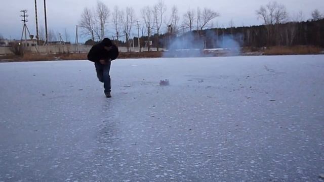 Мощная петарда атас и полет пылесоса