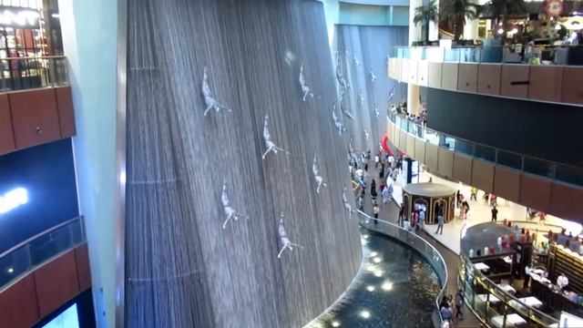 НЕЗВИЧАЙНИЙ ВОДОСПАД В ТРЦ ДУБАЙ МОЛЛ (The Dubai Mall) смотреть онлайн