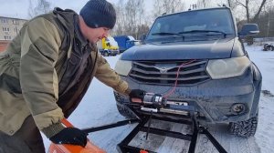 Отвал снегоуборочный на УАЗ Патриот на стандартный автомобиль