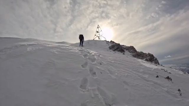 Большой Чимган Зимой 🏔️.24.12.2023.🇺🇿. #горыузбекистана #узбекистан смотреть онлайн