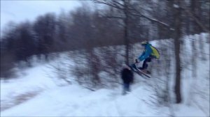 Прыжок на снегокате