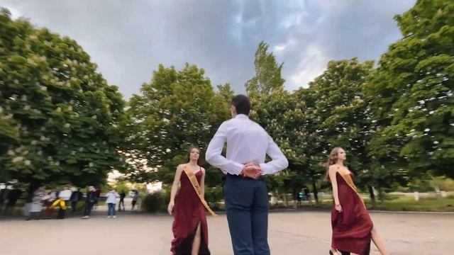 Выпускной 2020 г Зугрэс Школа 17 смотреть онлайн