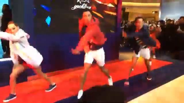 171024 明潮 M'INT FB直播- Paul and Shark香港旗艦店開幕 @Elements Mall смотреть онлайн