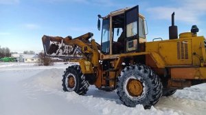 Первая чистка снега Амкодором!