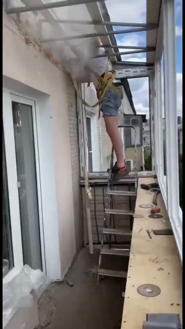 В процессе остекления и монтажа крыши на балконе 7м на 80см смотреть онлайн