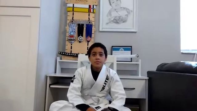 Elite Sports Ultra Light Preshrunk White Kids Brazilian Jiu Jitsu BJJ Gi With Free White Belt смотреть онлайн