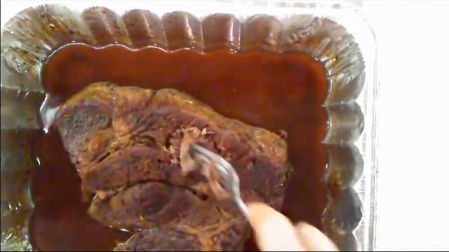 Italian Beef Slow Roasted in the Oven served with Green Peppers and Onions смотреть онлайн