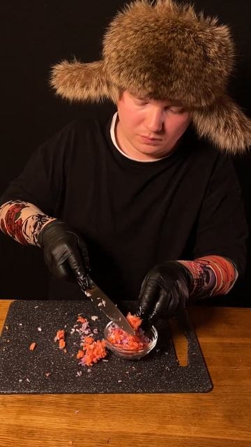 Сырая рыба... это вкусно! #shorts #тартар смотреть онлайн