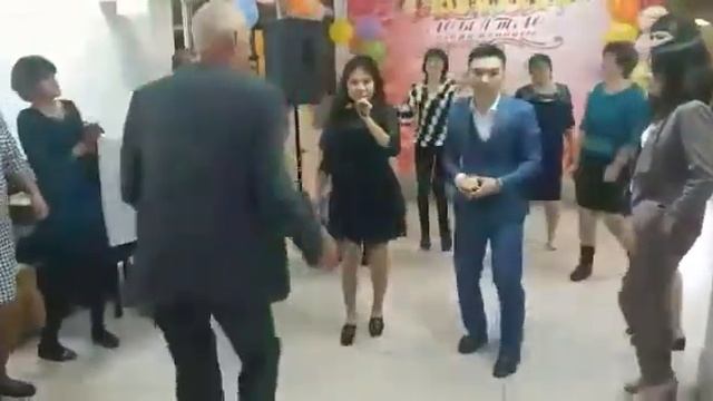 Маржан Арапбаева- арманыма асыгып барам(cover Dil'shat) смотреть онлайн