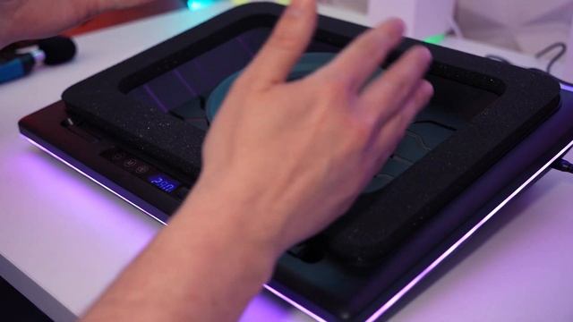 Does Laptop Cooler Improve the Temps on a Gaming Laptop? Featuring Llano V12 смотреть онлайн