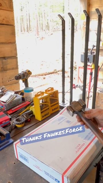 Super slick new rounding hammer just arrived. #squareoneforge #blacksmith #ironart смотреть онлайн