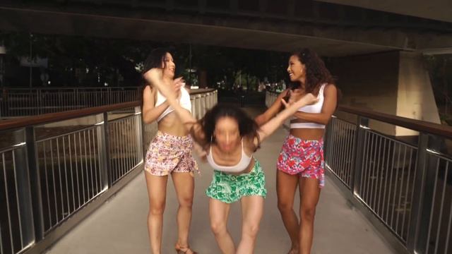 Bacahata Ladies Stying Reel - Chloe Loh & Kathleen Pak & Mica Minozzi смотреть онлайн