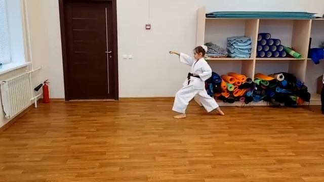 ЭМПИ Марина Тихомирова 9 лет ПФТК смотреть онлайн