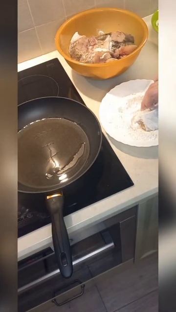 Жареная рыба. #рыбка#жаренаярыба#рыба#ужин#обед#вкусно#готовимдома#готовимвместе