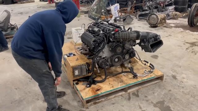 2018 Mustang GT350 5.2L flat plane crank 6 speed running pallet смотреть онлайн