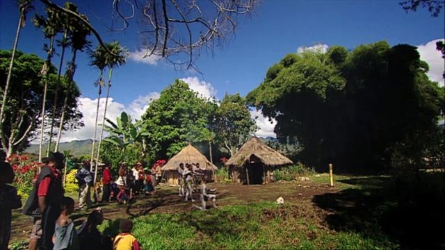 Papua New Guinea's Mud Men - Darts
