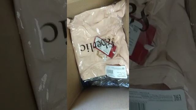 в заказе товар по акции и одежда смотреть онлайн