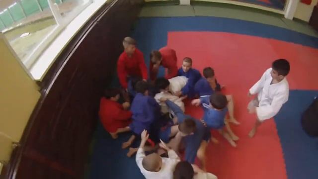 13 Забрось камни в колодец Средняя группа раунд 2 смотреть онлайн